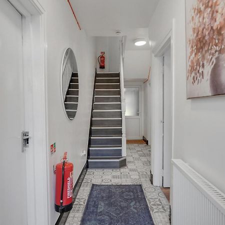 Comfy Double En-Suite Room In Barking Μπάρκινγκ Εξωτερικό φωτογραφία