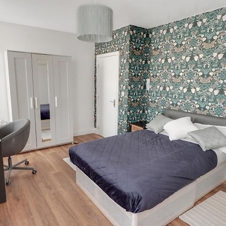 Comfy Double En-Suite Room In Barking Μπάρκινγκ Εξωτερικό φωτογραφία