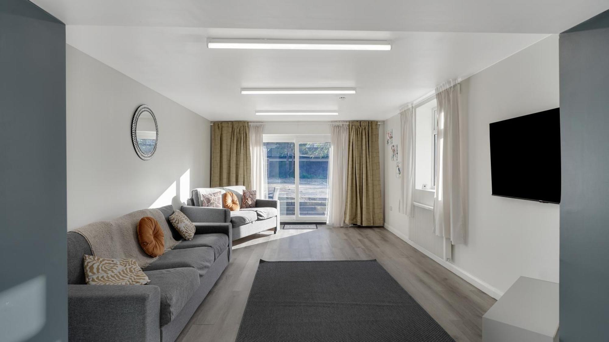 Comfy Double En-Suite Room In Barking Μπάρκινγκ Εξωτερικό φωτογραφία