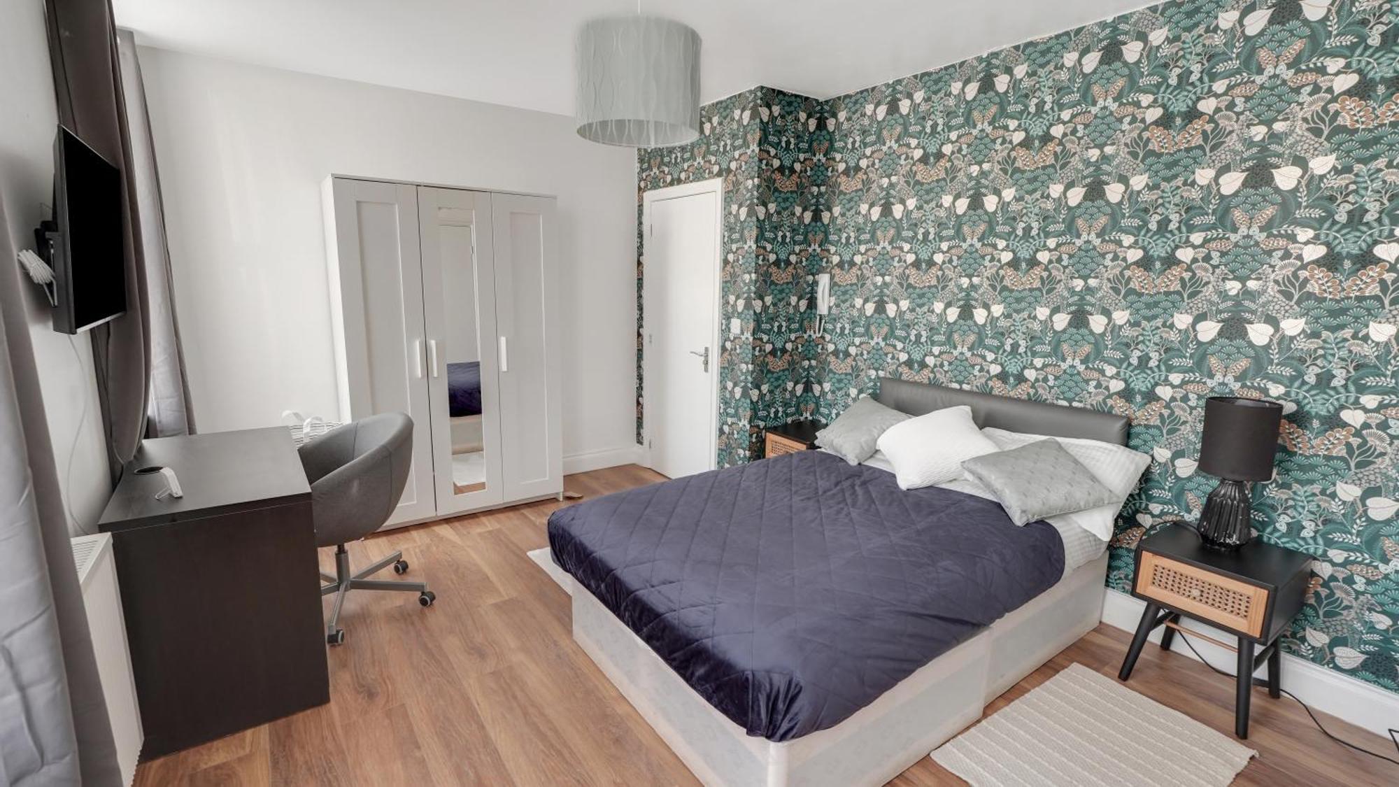 Comfy Double En-Suite Room In Barking Μπάρκινγκ Εξωτερικό φωτογραφία
